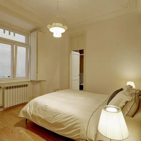 아파트 Joivy Astonishing Flat W Office Near