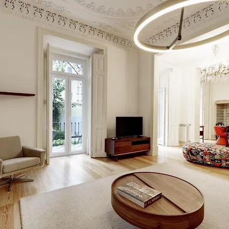아파트 Joivy Astonishing Flat W Office Near 리스본
