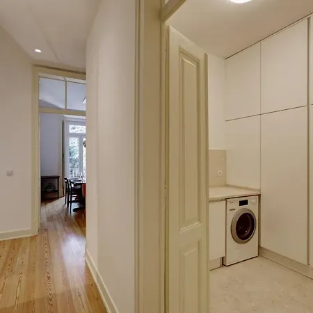 Guestready - Astonishing Flat Near Apartman Lisboa