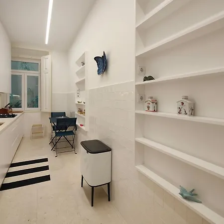 Joivy Astonishing Flat W Office Near アパート リスボン